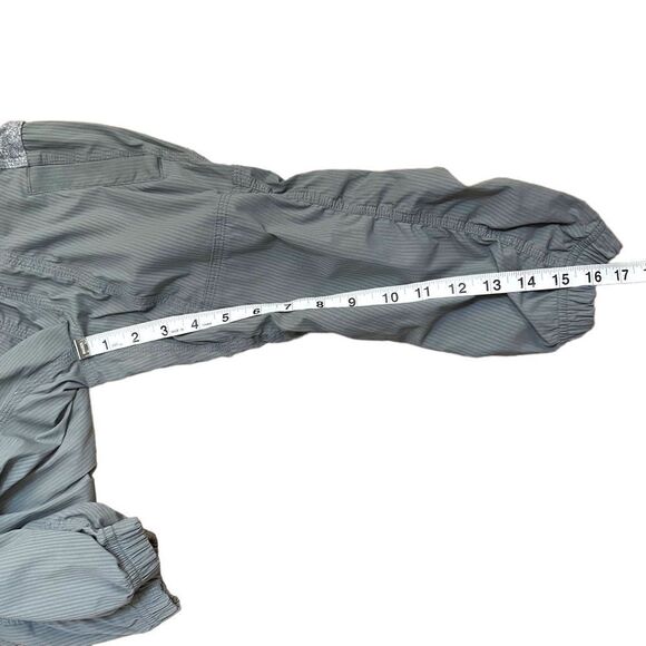 ivivva Live To Move Studio Crop Pants - Picture 4 of 9